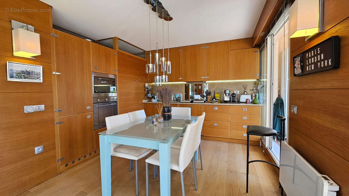 Appartement à ROQUEBRUNE-CAP-MARTIN