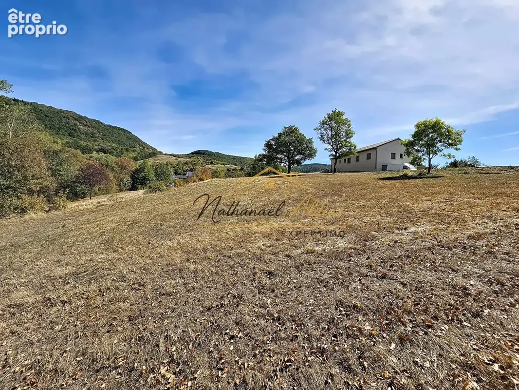 Grand terrain constructible avec vue - photo 2
