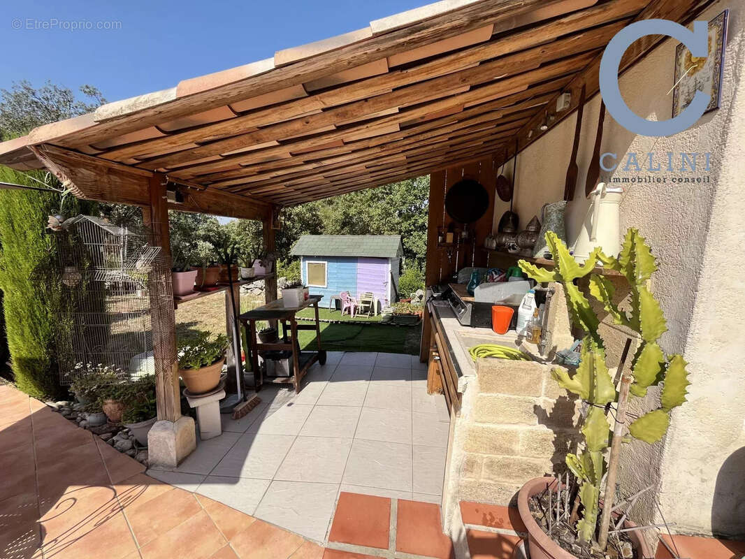 Maison à GARRIGUES-SAINTE-EULALIE