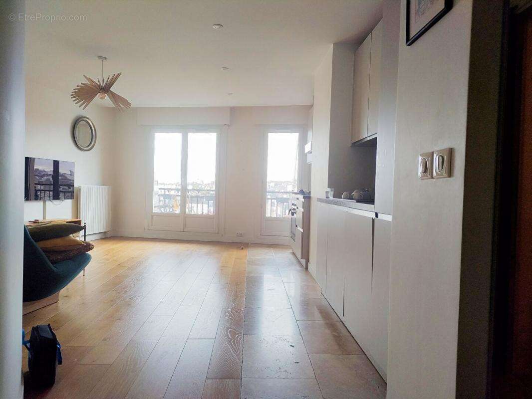 Appartement à PARIS-18E