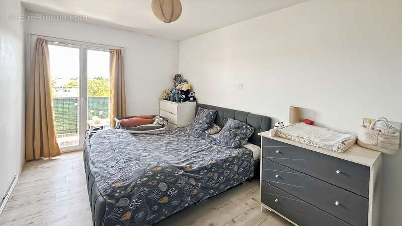 Appartement à vendre T4 de 76 m² avec balcon, cave et parking - BERGERAC (24) - photo 10