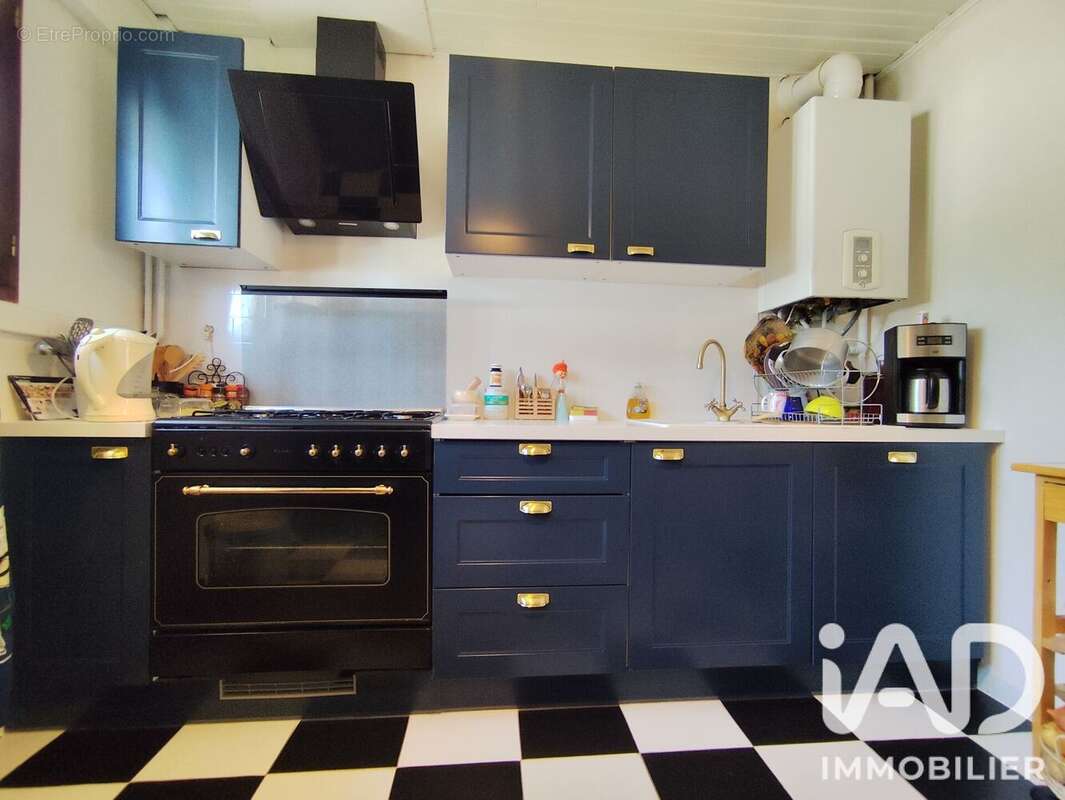 Maison 77 m² à Saint-Jean-De-La-Ruelle  - photo 7