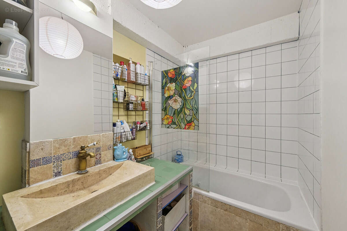 Appartement à LES LILAS