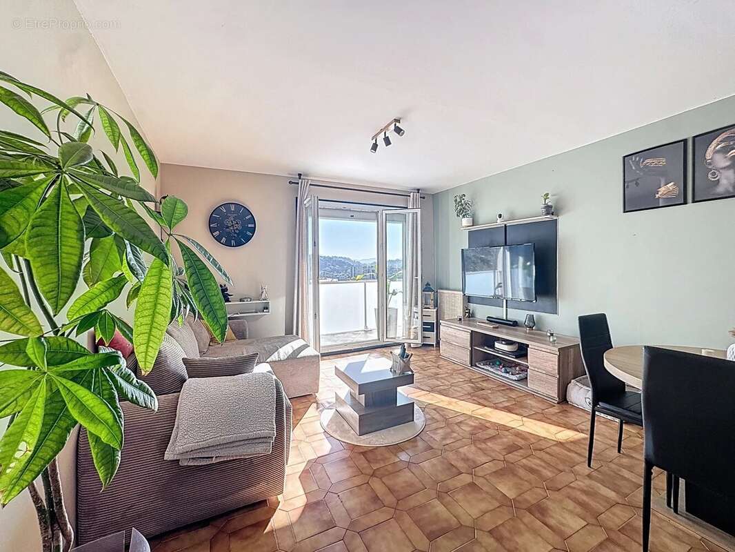 Appartement à MARSEILLE-12E