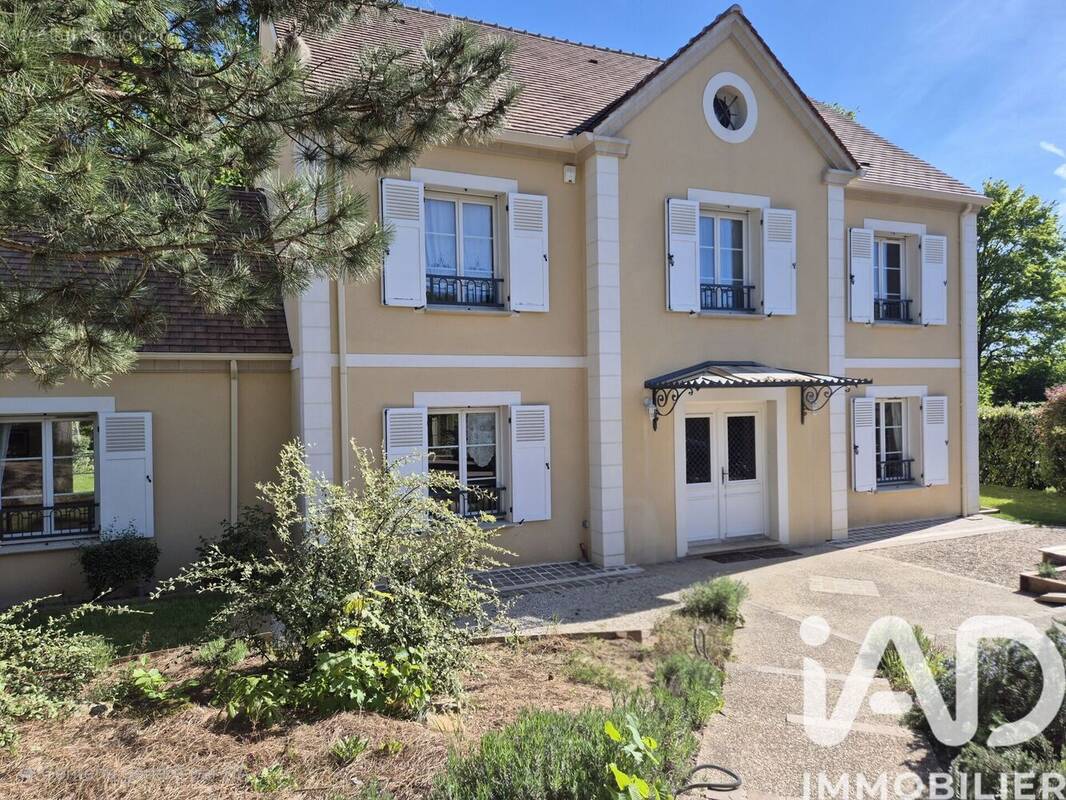 Photo 1 - Maison à SAINT-ARNOULT-EN-YVELINES