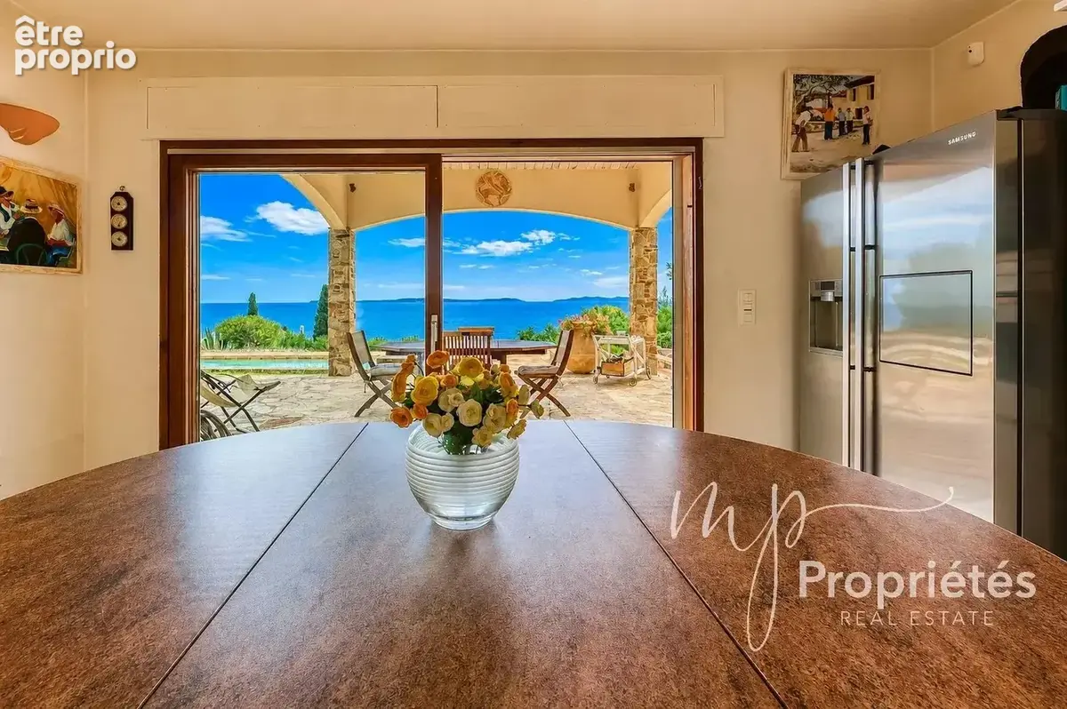 A vendre villa rayol canadel vue mer panoramique et accès plage à pied - photo 8