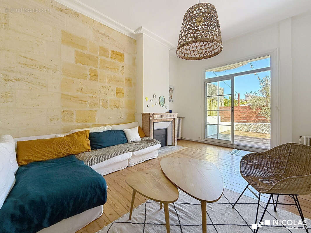 Appartement à BORDEAUX