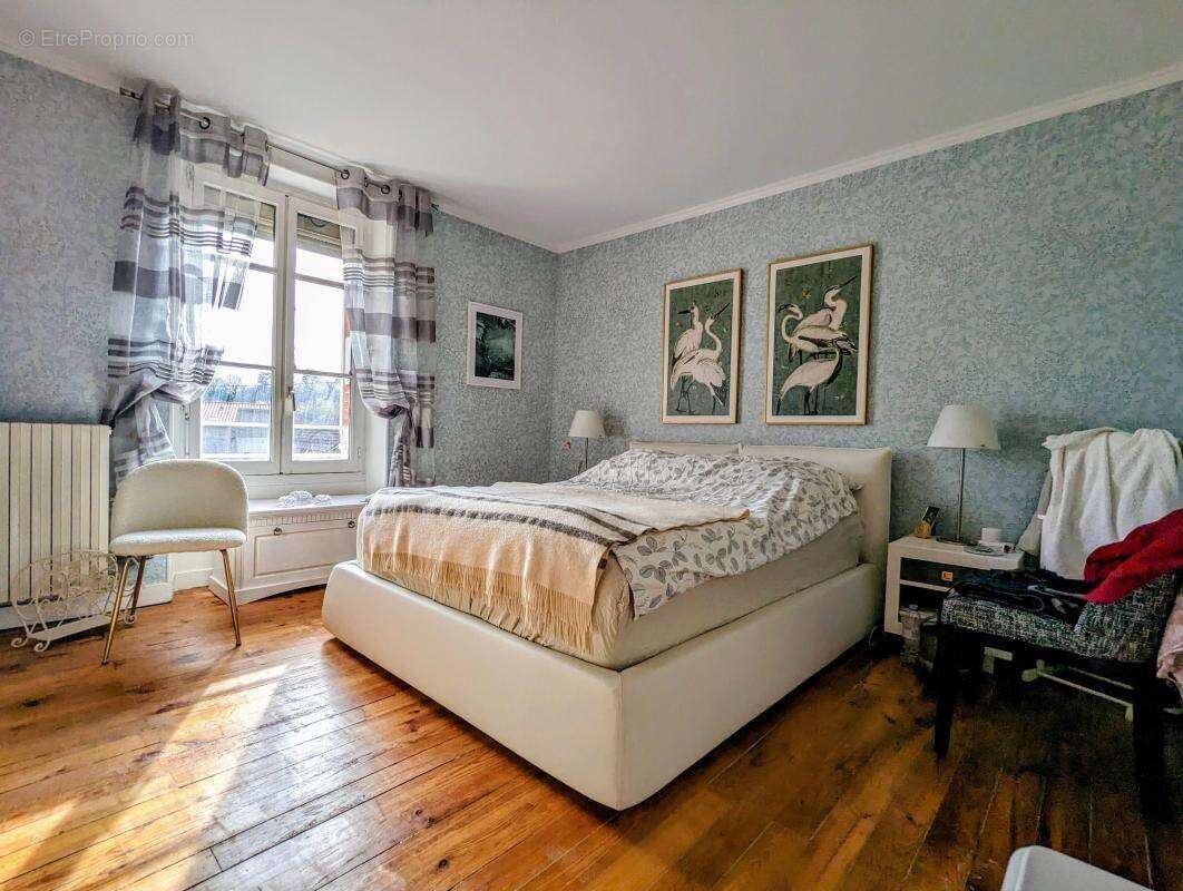 Maison à SARLIAC-SUR-L'ISLE