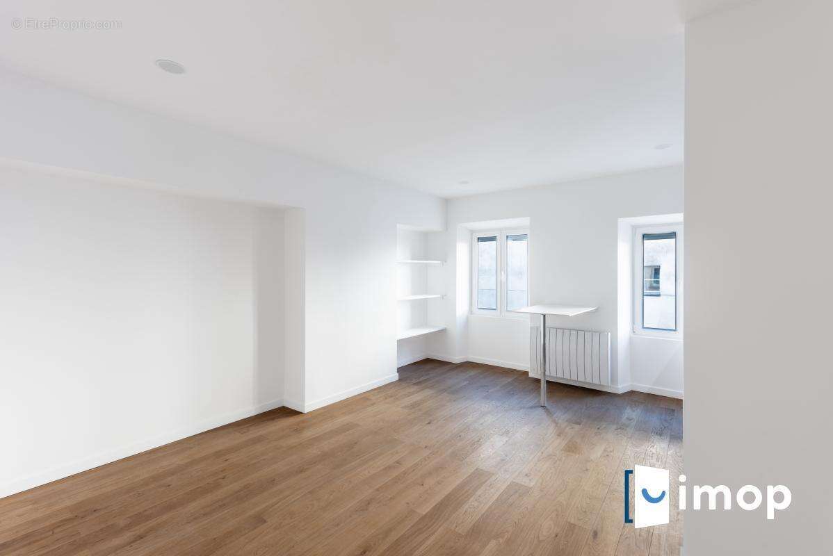 Appartement à PARIS-11E