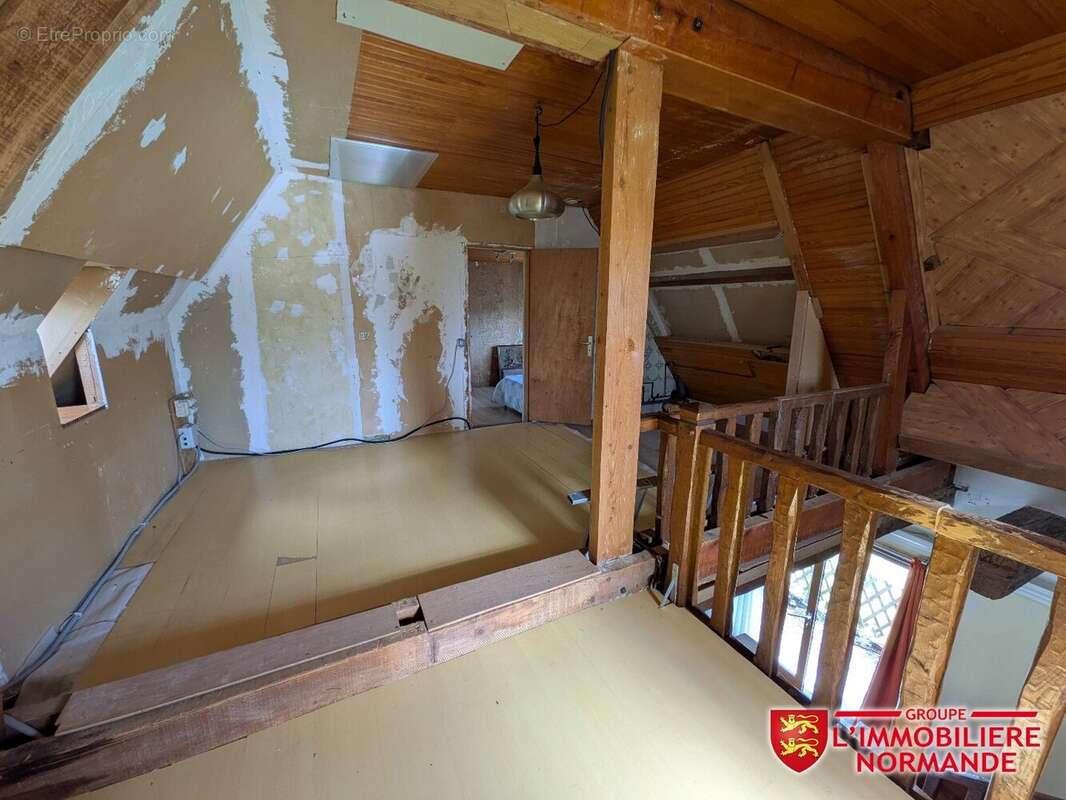 Maison d'habitation avec sous-sol - 4 chambres Terrain 1770 m² - photo 6