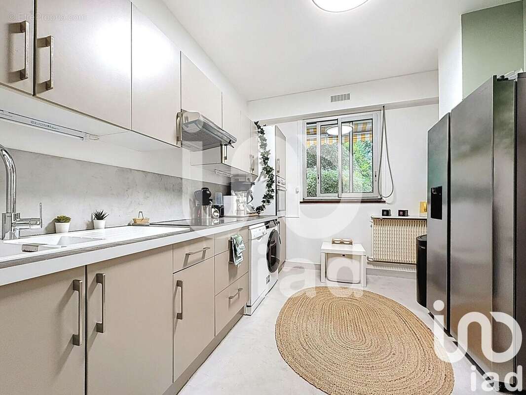 Photo 5 - Appartement à LE MESNIL-LE-ROI