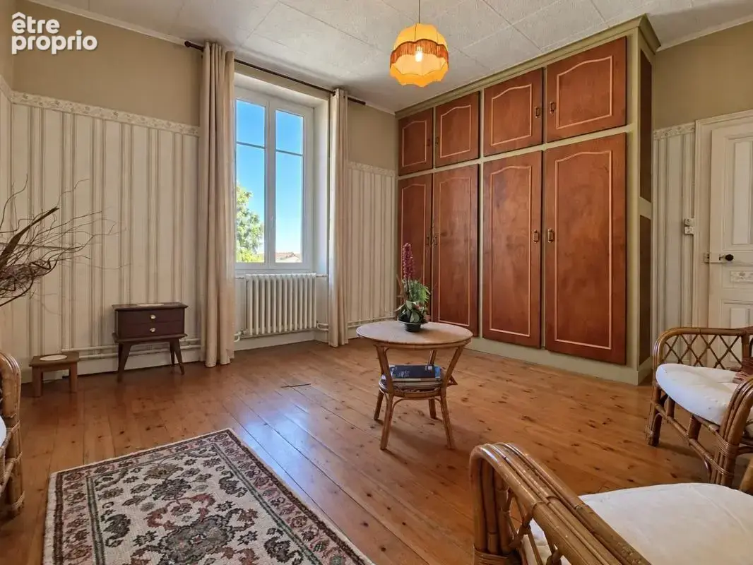  Maison de caractère aux multiples possibilités – Cœur de Saint-Laurent-de-Céris - photo 16