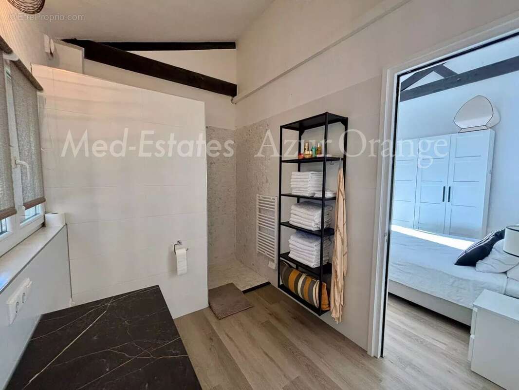 Appartement à GRIMAUD