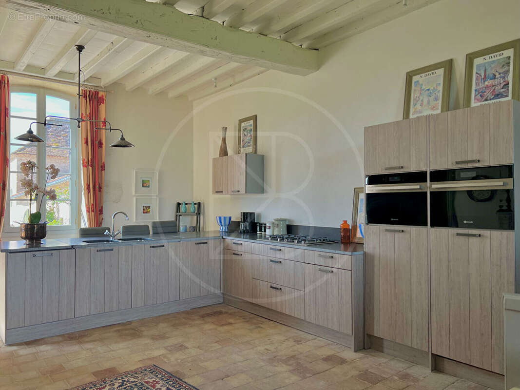 Maison à LAMOTHE-MONTRAVEL