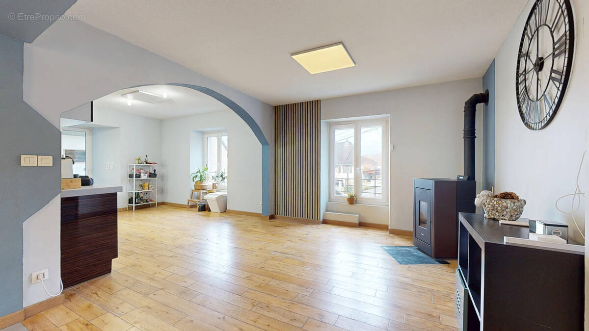 Appartement à CHALEZE