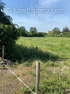 Terrain à SAINT-SULPICE-LES-FEUILLES