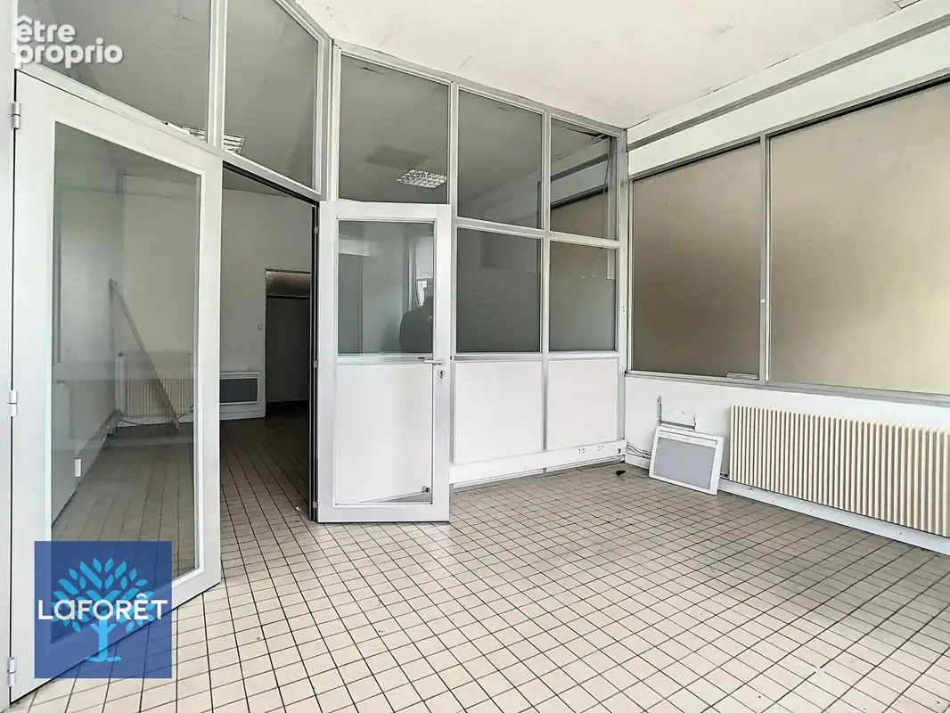 Entrepôt / local industriel Cholet 5600 m2 - photo 6