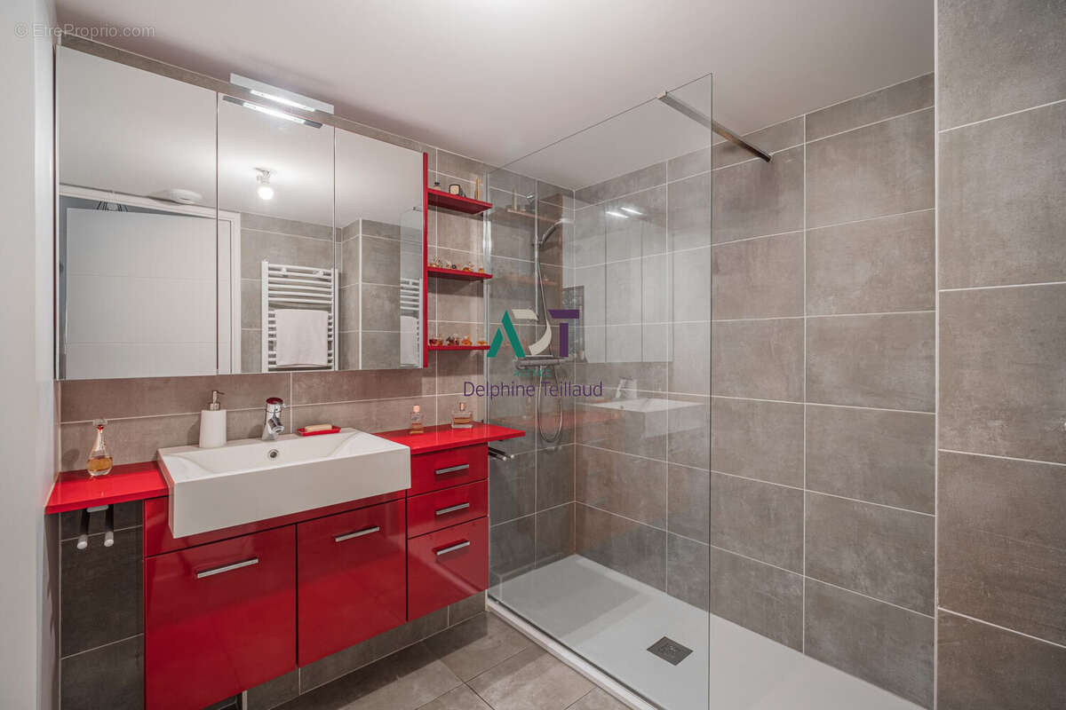 Appartement à MEYLAN