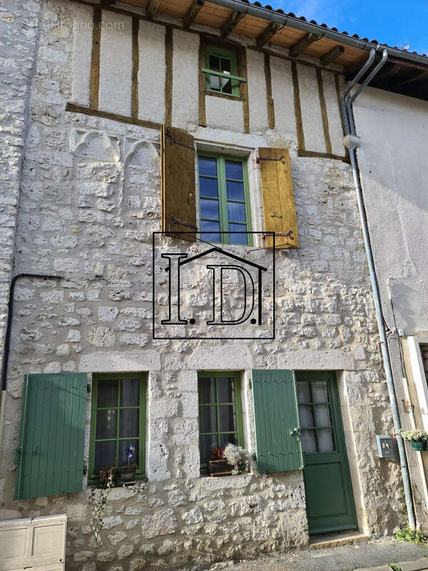 Maison à EYMET