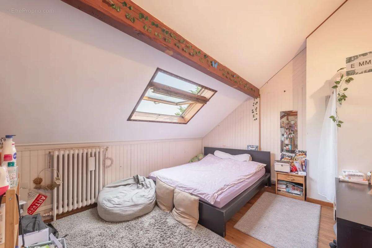 Maison à MONTEVRAIN