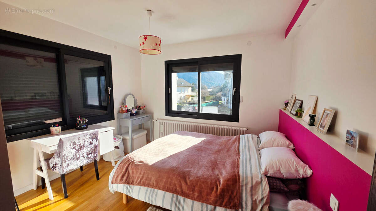 Maison à MONTREAL-LA-CLUSE