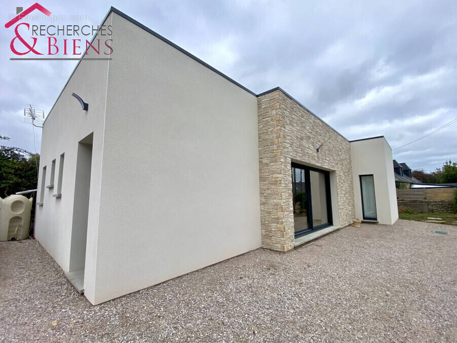 Maison à EMONDEVILLE