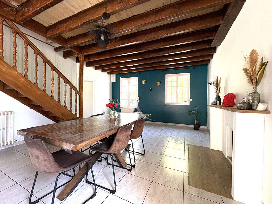 Maison 12 pièces - 5 chambres - LES VELLUIRE SUR VENDEE - photo 12