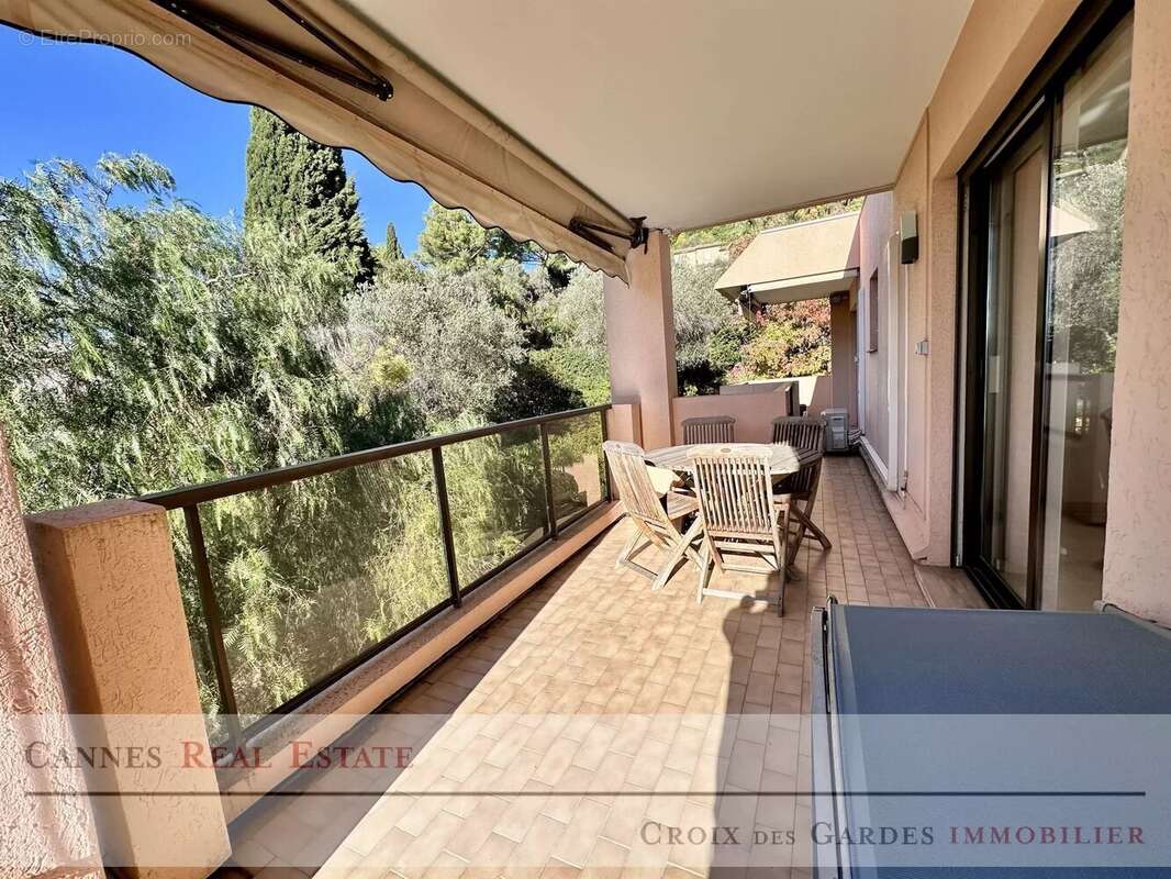 Appartement à LE CANNET