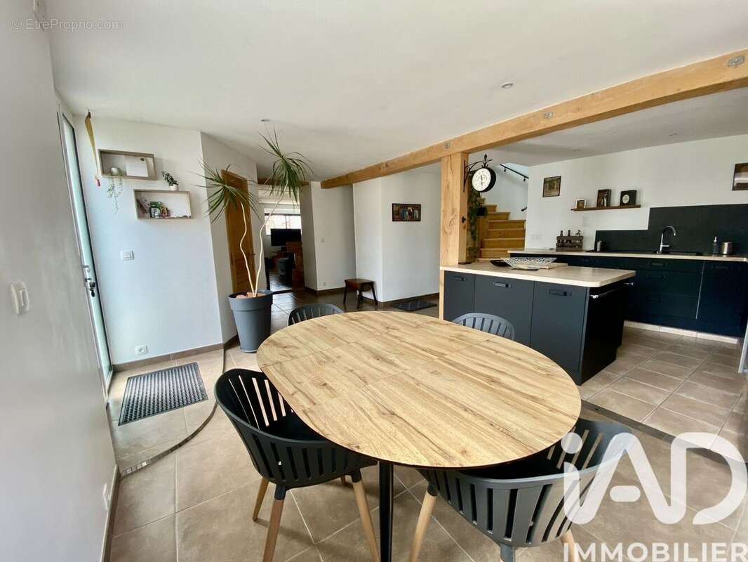Photo 5 - Maison à LONGEVES