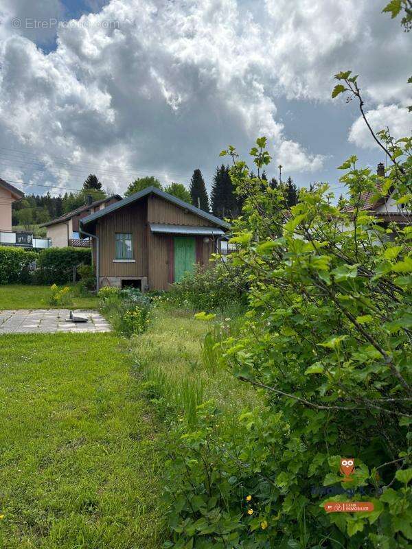 Maison à MONTPERREUX