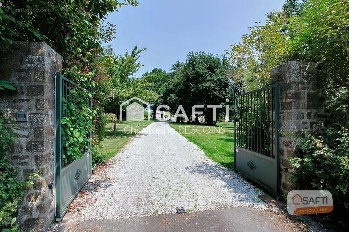 Photo 2 - Maison à ARON