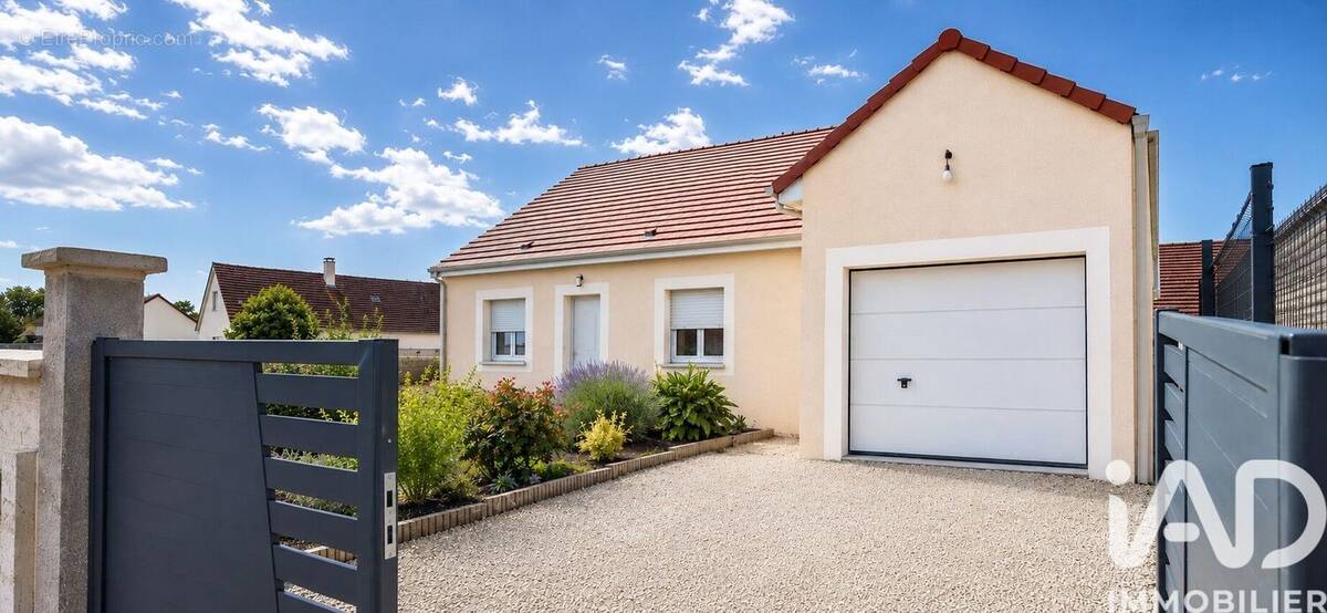 Photo 1 - Maison à CORGOLOIN
