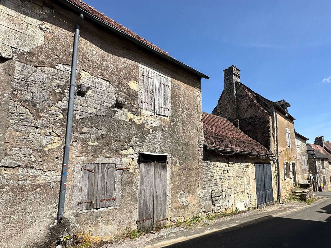 Maison à rénover coeur de village - photo 5