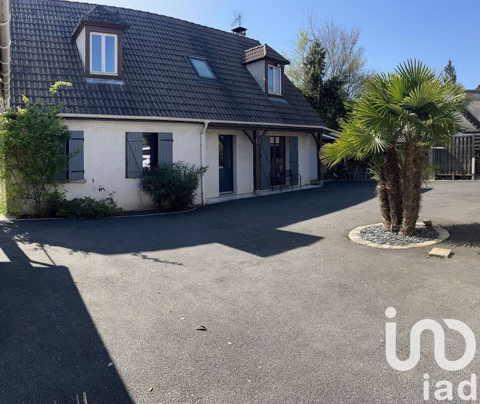 Photo 1 - Maison à SAINT-LEU-D&#039;ESSERENT