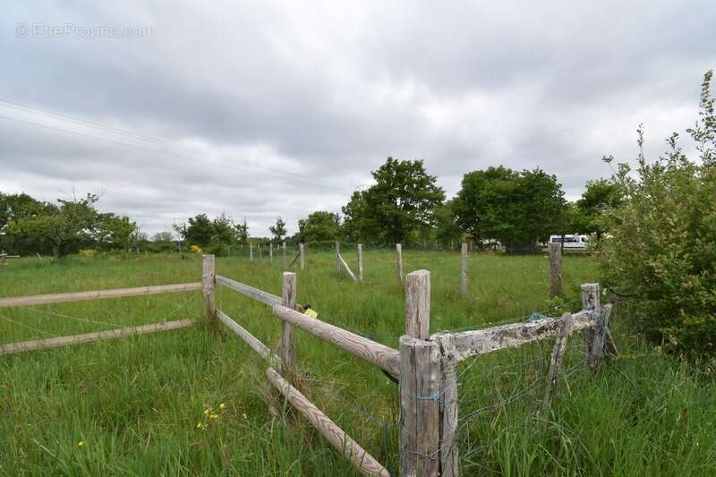 Maison à SAINT-LEGER-MAGNAZEIX