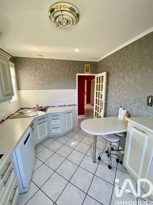 Photo 5 - Maison à SAINT-GENEST-LERPT