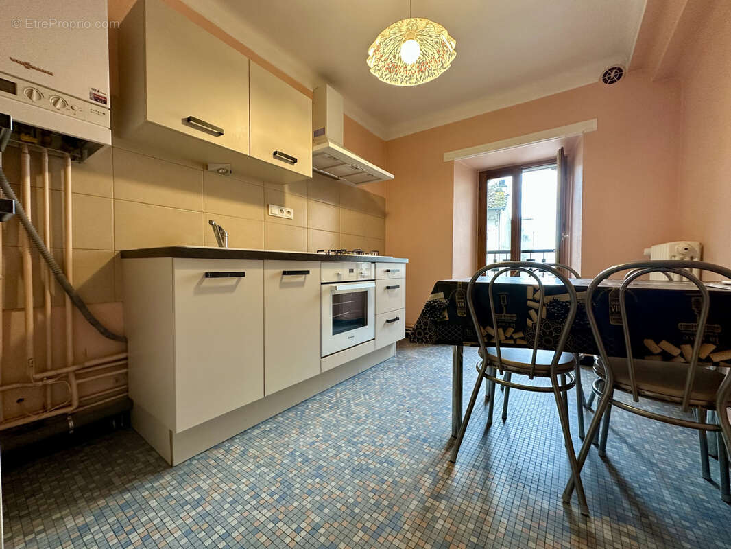 Appartement à ARPAJON-SUR-CERE