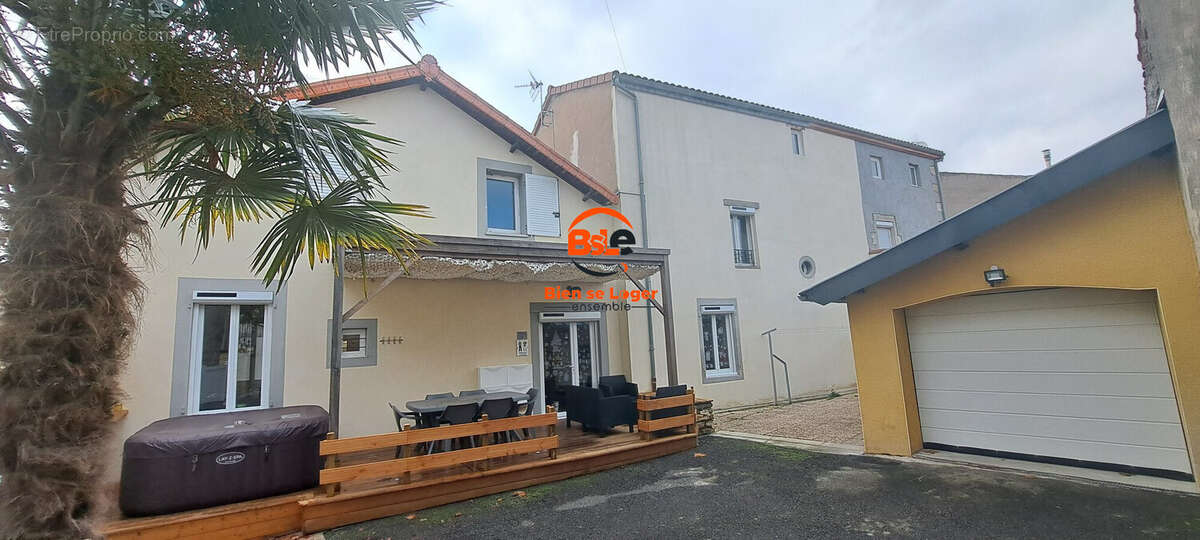 BSLE Agence immobilière Bien Se Loger Ensemble Cébazat -  IMMOBILIER MAISON AIGUEPERSE 6 CHAMBRES - GARAGE - TERRASSE - Maison à AIGUEPERSE