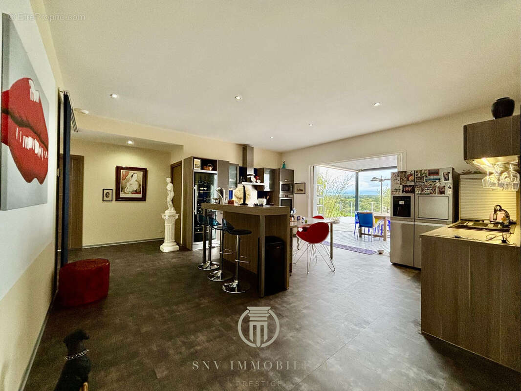 Maison à PARAY-LE-MONIAL