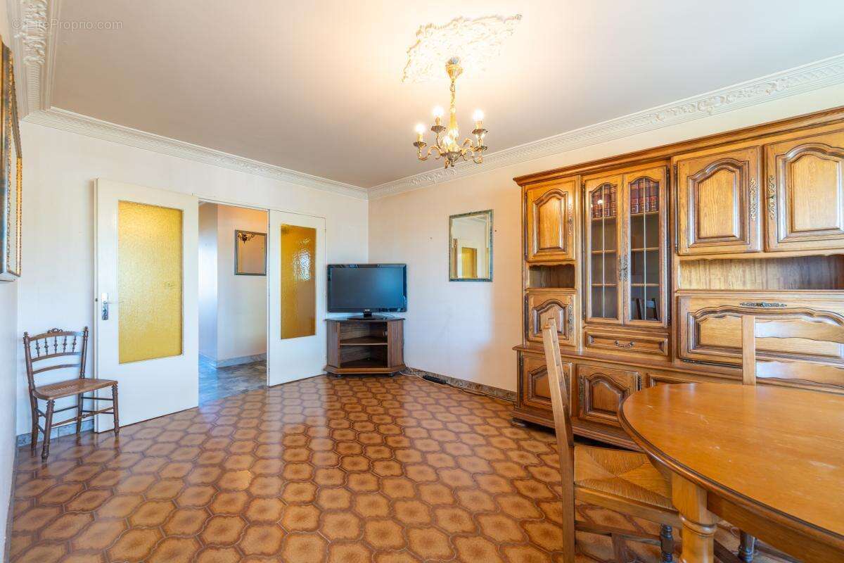 Appartement à THIAIS
