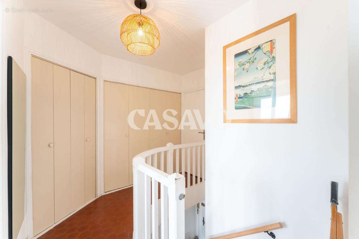 Appartement à EGUILLES