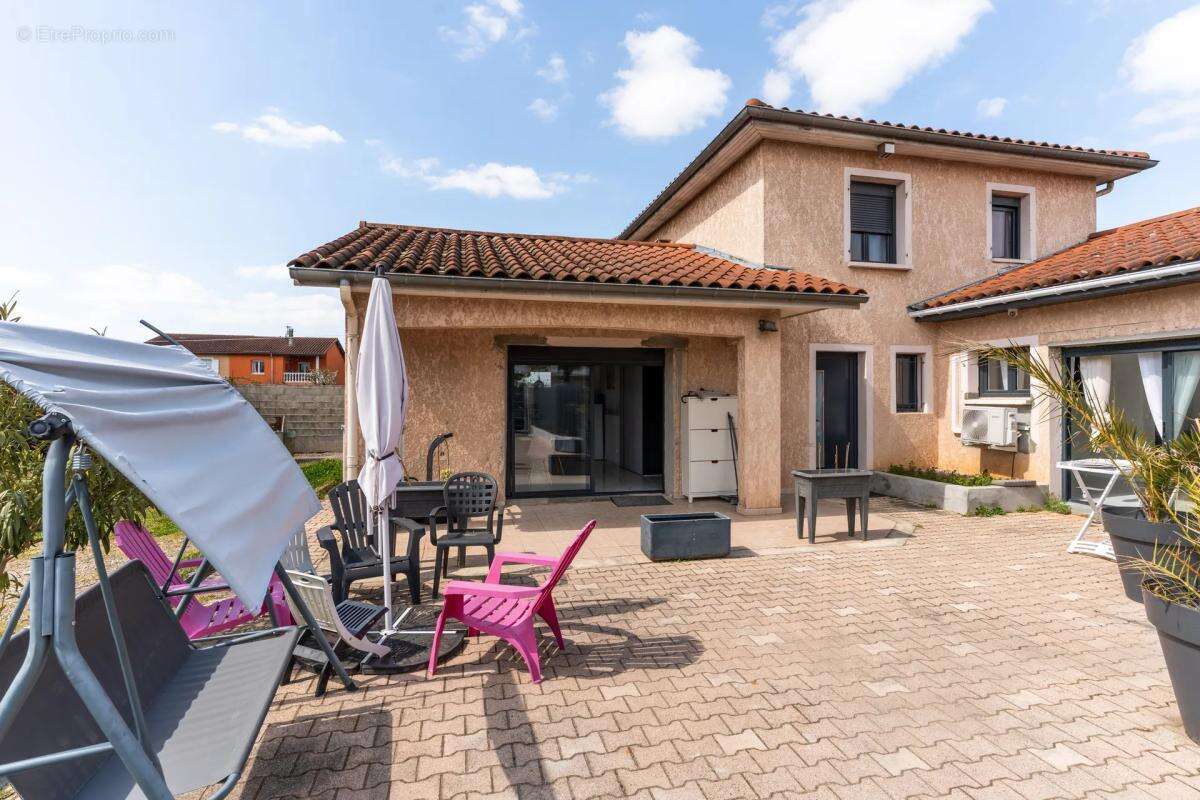 Maison à VAULX-EN-VELIN