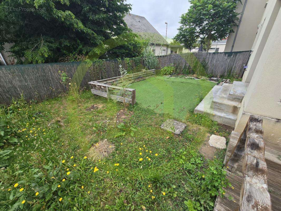 Appartement à SAINT-JEAN-DE-LA-RUELLE