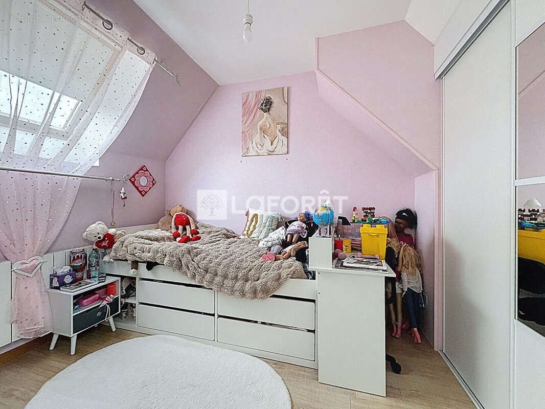 Maison à LA CROIX-SAINT-LEUFROY