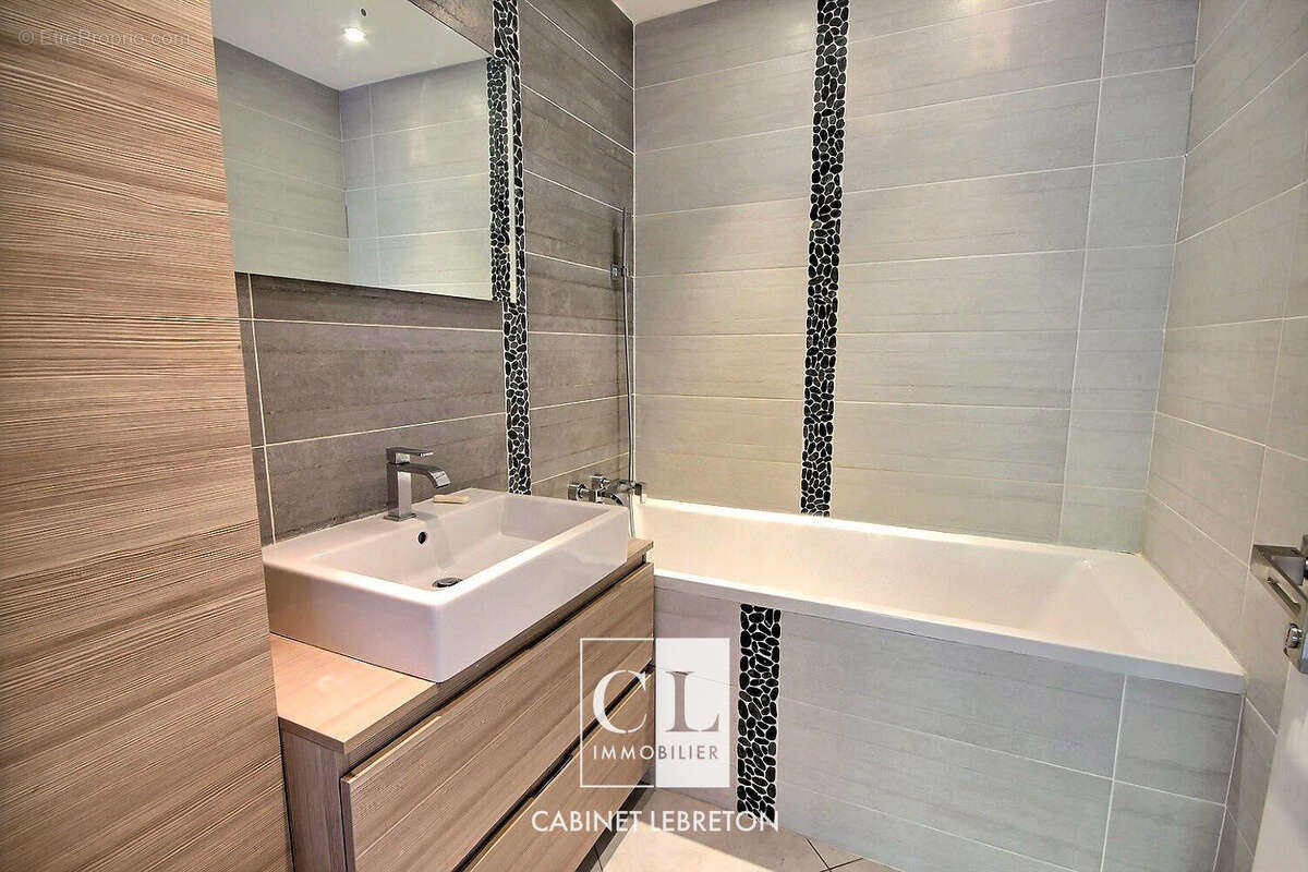 Appartement à MARSEILLE-10E