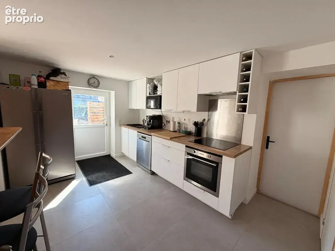 Maison 4 pièces Salles 84 m² - 3 chambres 1 bureau - garage centre-ville - photo 4