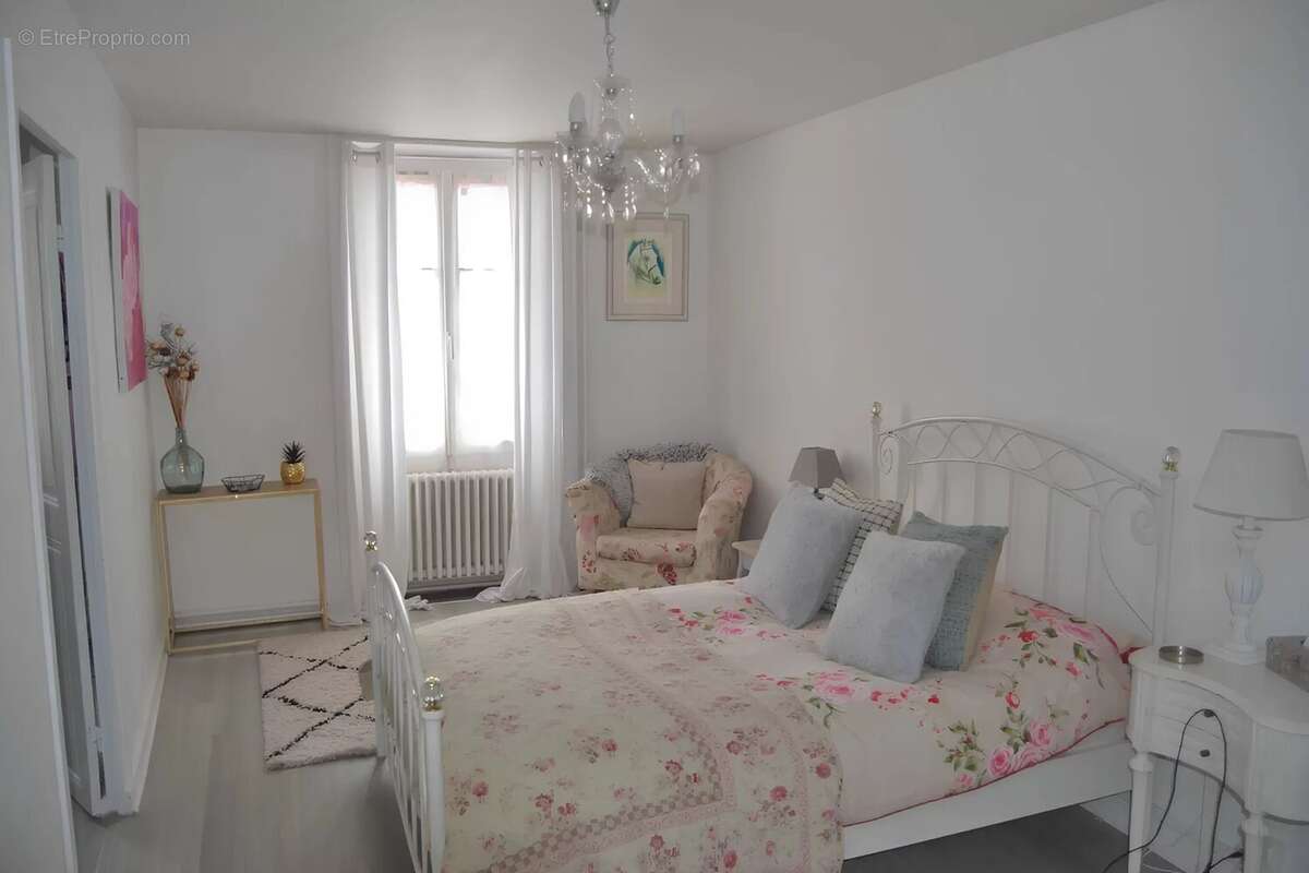 Maison à LATHUS-SAINT-REMY