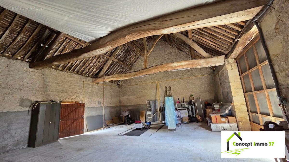 Maison 120 m² à La Ville-Aux-Dames  - photo 3