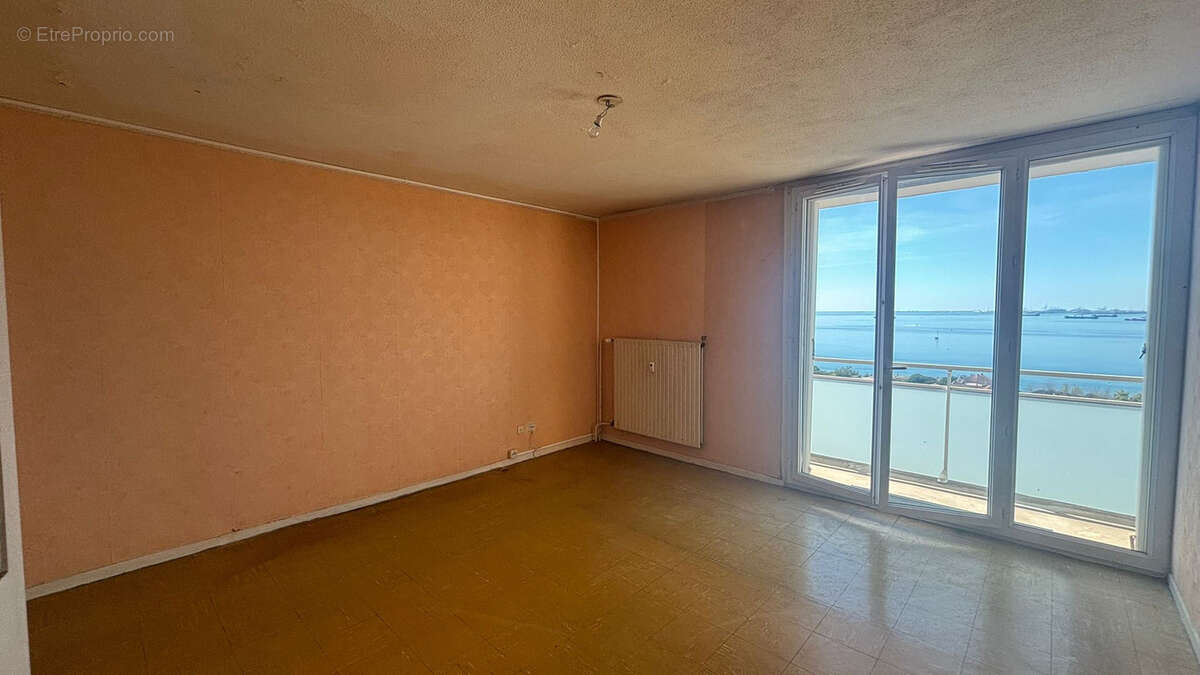 Appartement à PORT-DE-BOUC