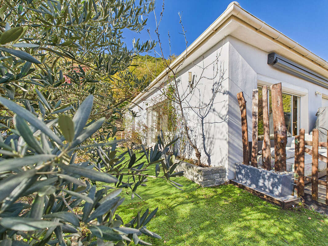 Maison à SANTO-PIETRO-DI-VENACO